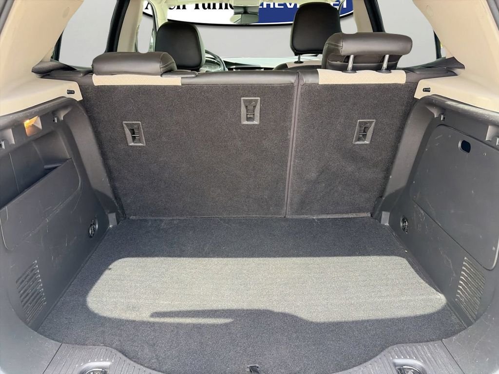 Used 2020 White Buick Preferred image 7