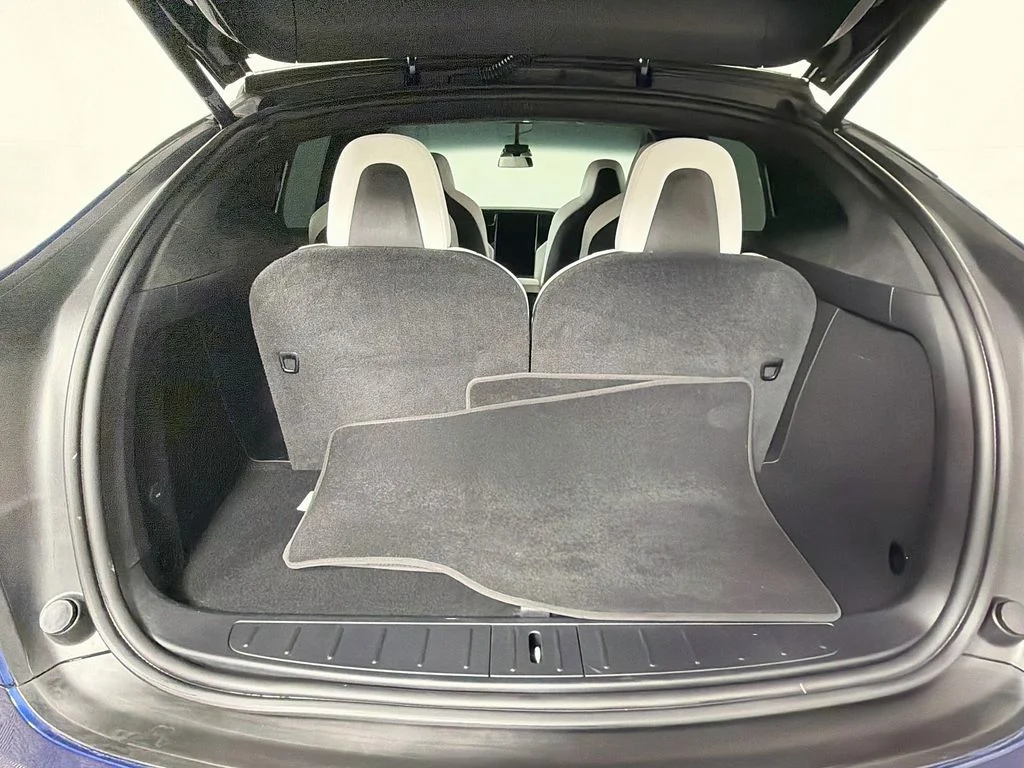 Used 2019 Blue Tesla  image 28