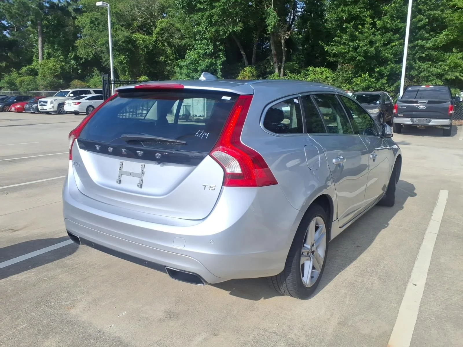 Used 2015 Silver Volvo T5 Premier image 7