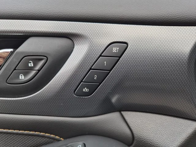 Used 2021 Black Chevrolet Premier image 15