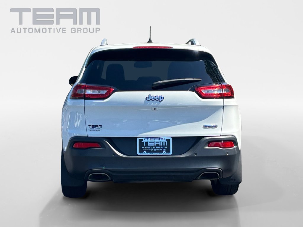 Certified Used 2017 White Jeep Latitude image 6