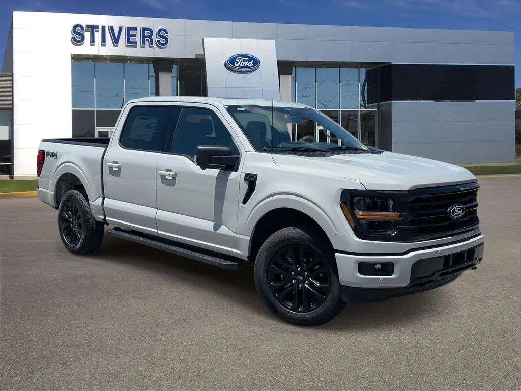 New 2026 White Ford XLT image 1