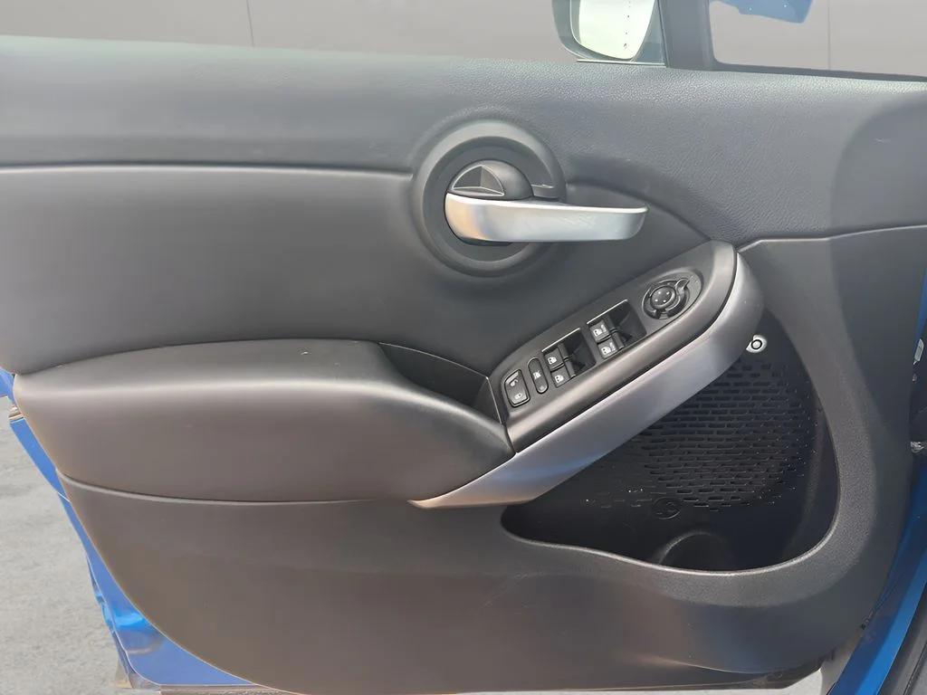 Used 2021 Italia Blue FIAT Pop image 12