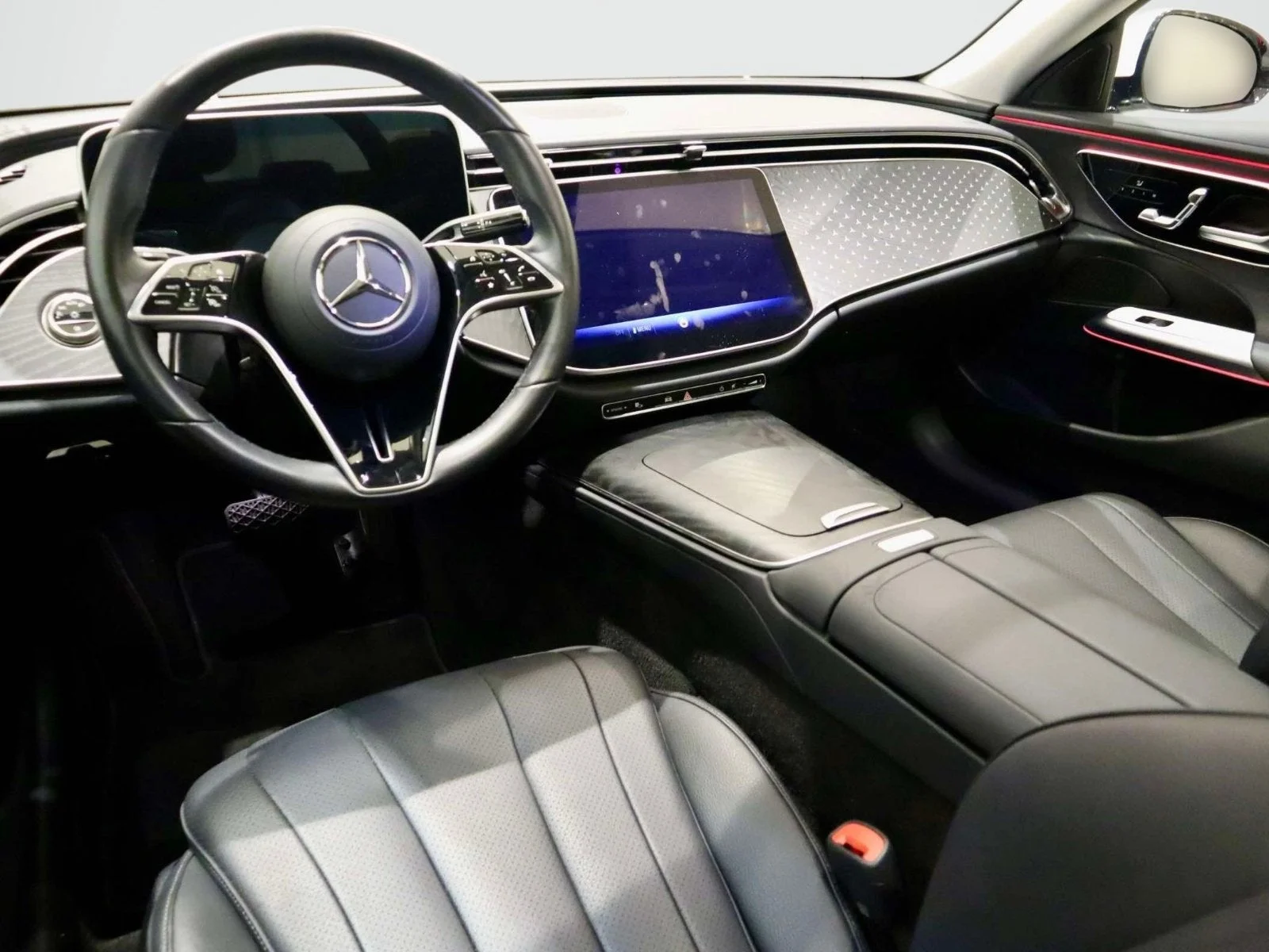 Used 2025 Polar White Mercedes-Benz E 350 image 21