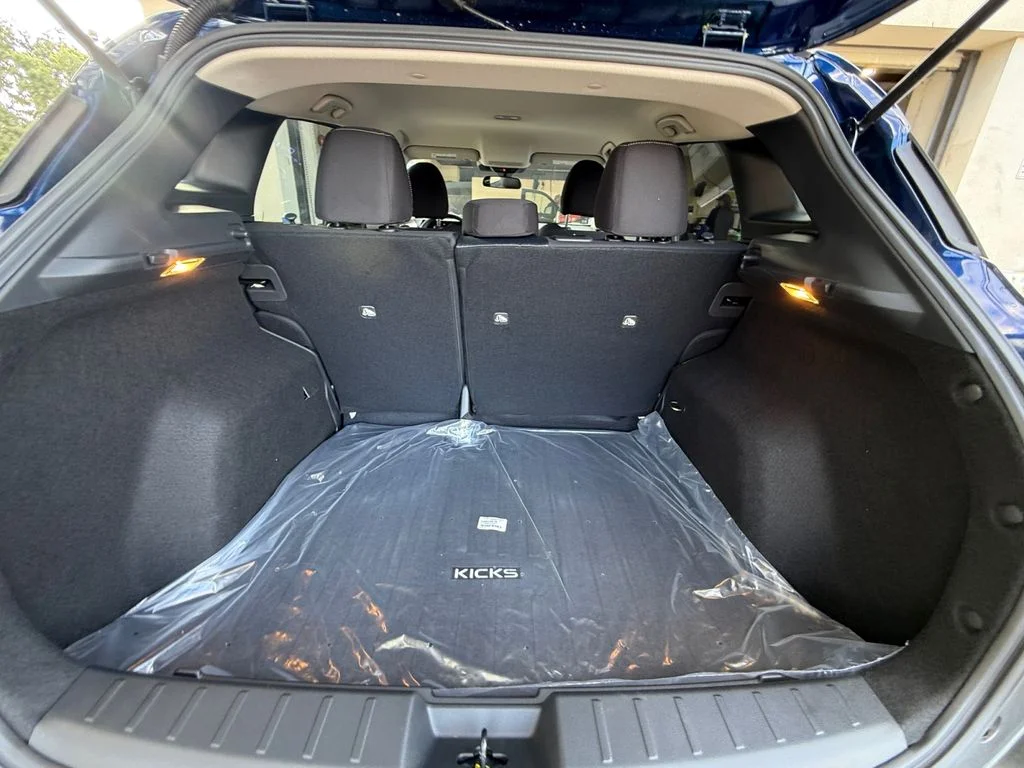 New 2027 Blue Nissan SV image 19