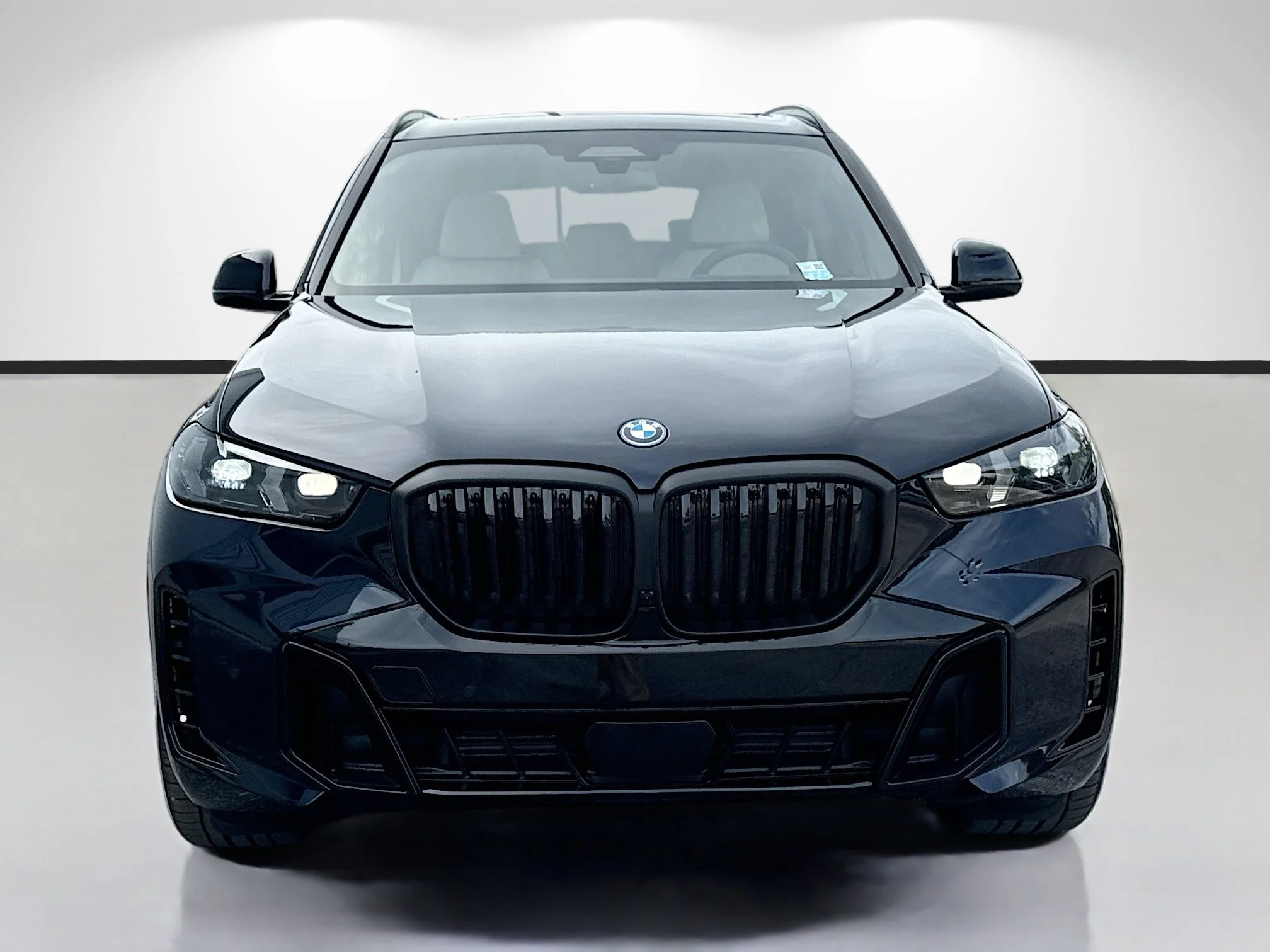 New 2026 Carbon Black Metallic BMW xDrive50e image 8