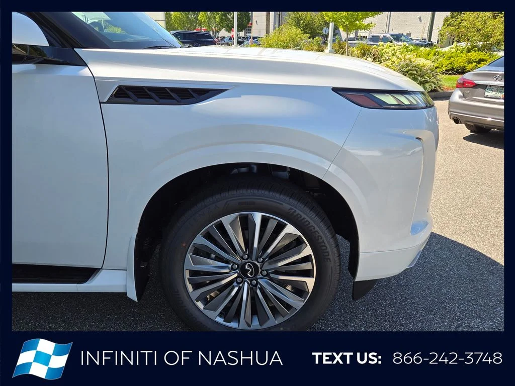New 2027 RADIANT WHITE INFINITI Luxe 4WD image 15