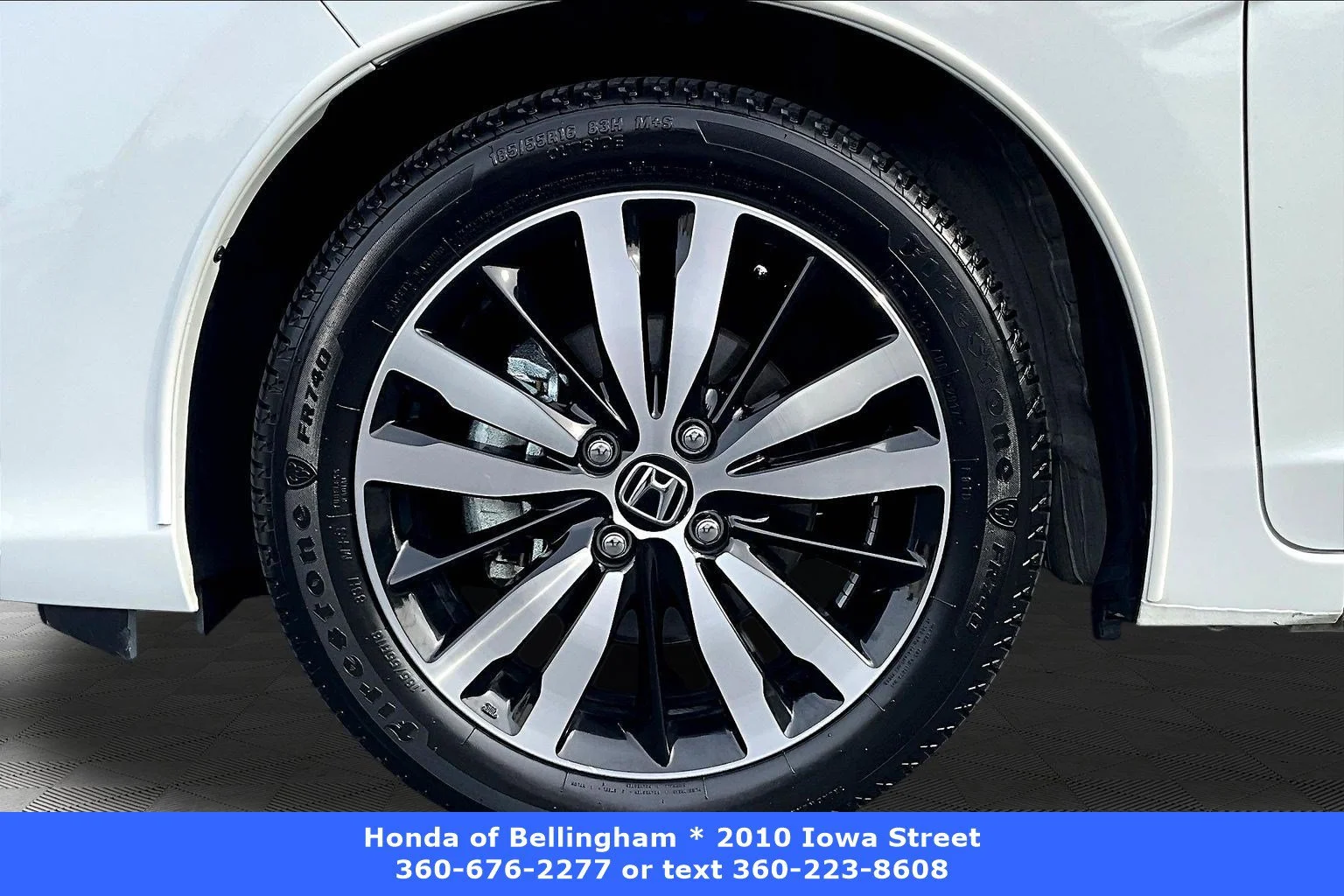 Used 2018 White Honda EX image 31
