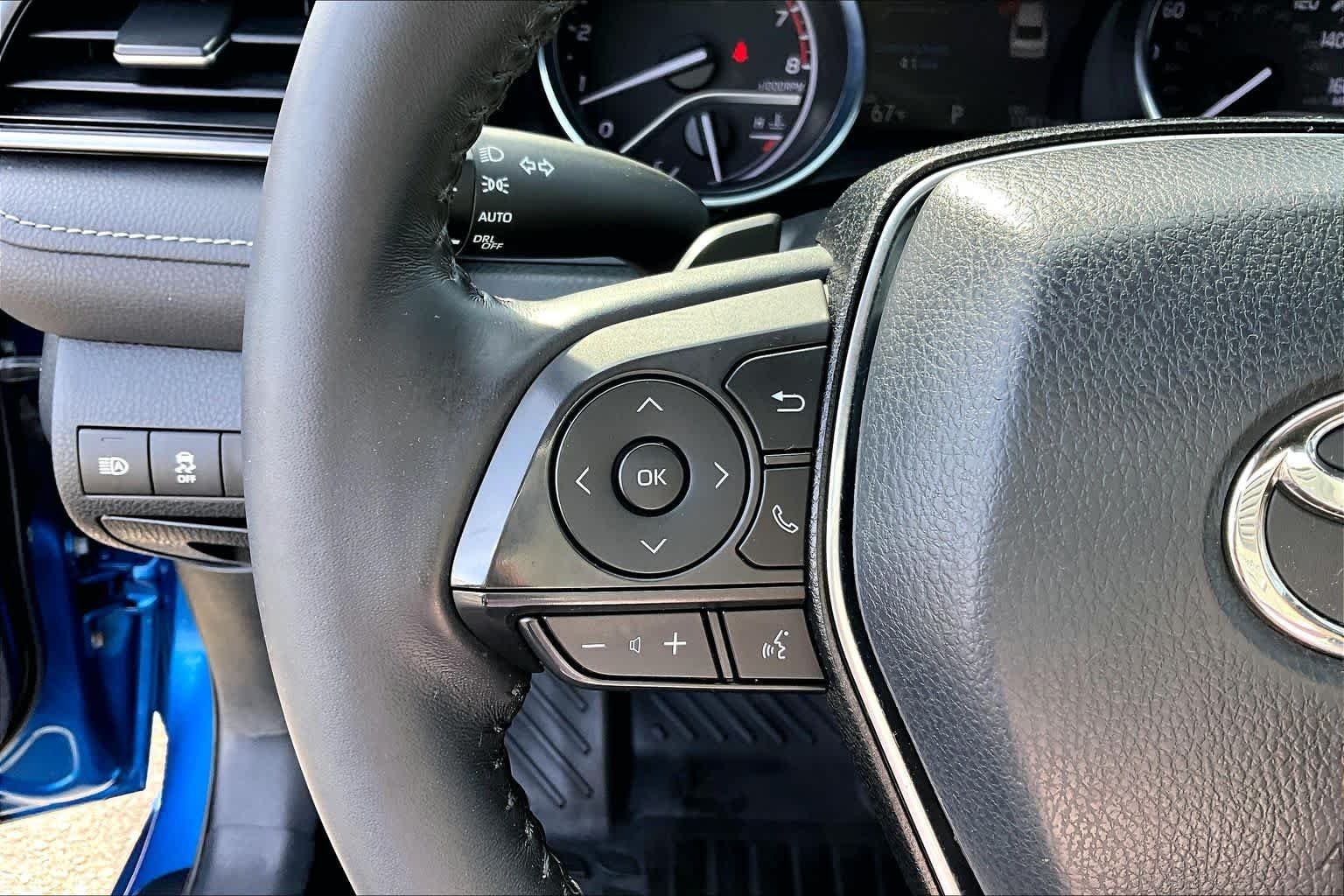 Used 2020 Blue Streak Metallic Toyota SE image 22