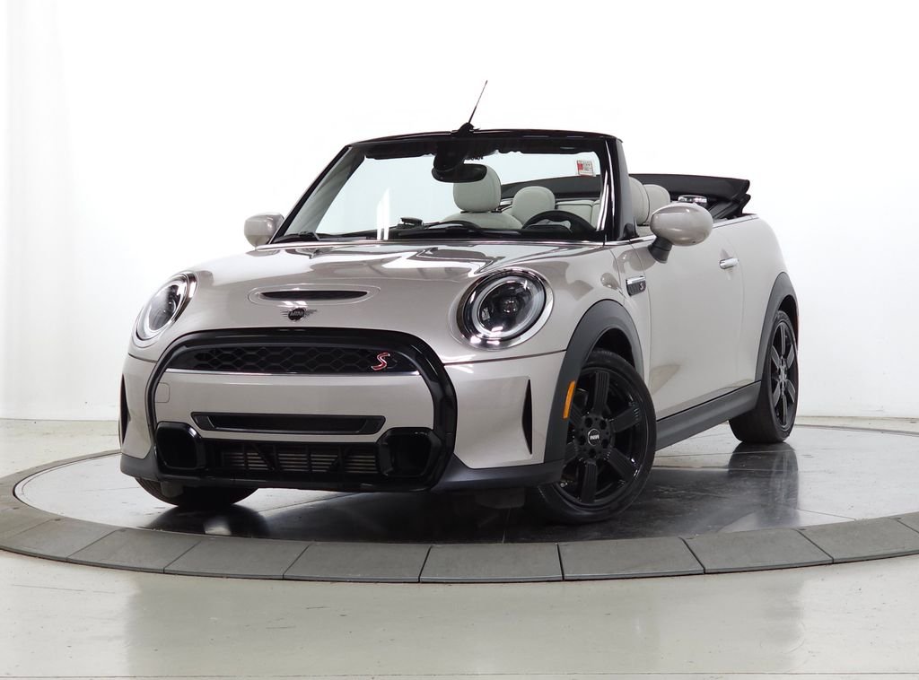 2023 MINI Convertible Cooper S's photo