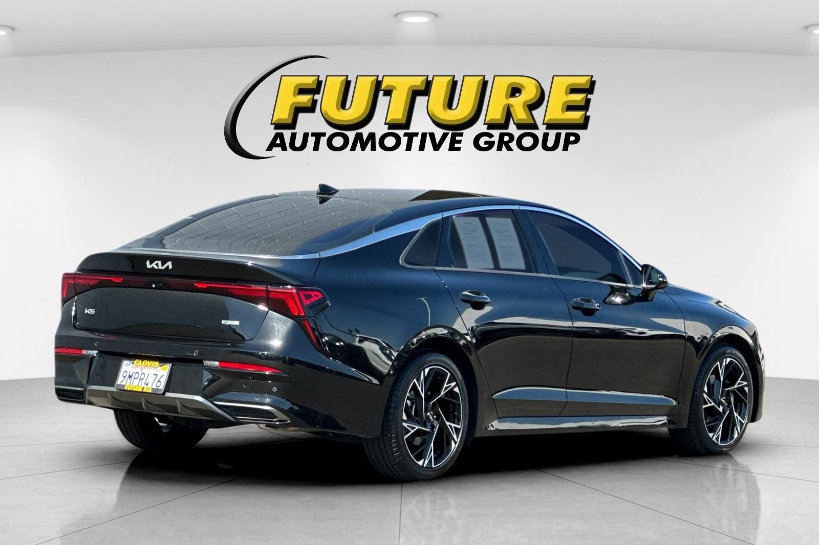 Used 2025 Black Kia GT-Line image 4