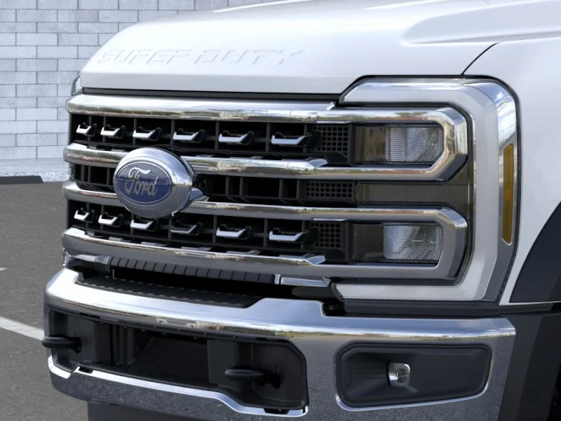 New 2026 Star White Metallic Tri-Coat Ford F-550® LARIAT® image 17