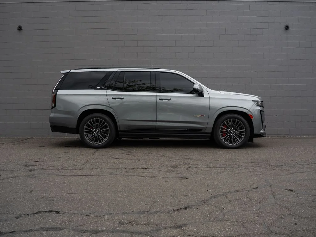Used 2023 Silver Cadillac V-Series image 8