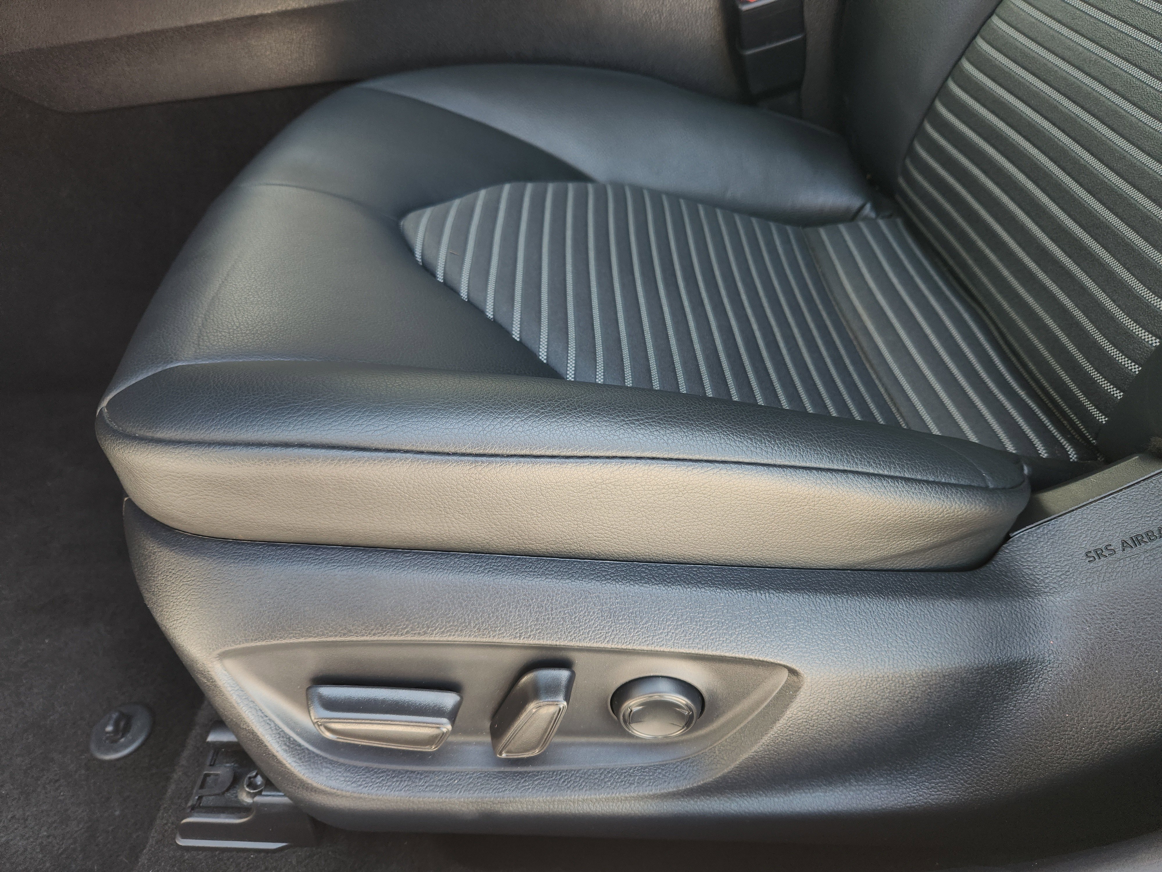 Used 2023 Ice Cap Toyota SE image 25