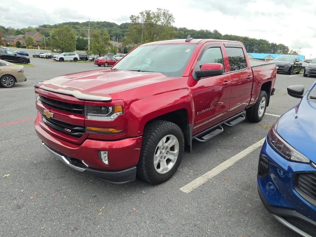Used 2018 Red Chevrolet LT image 1