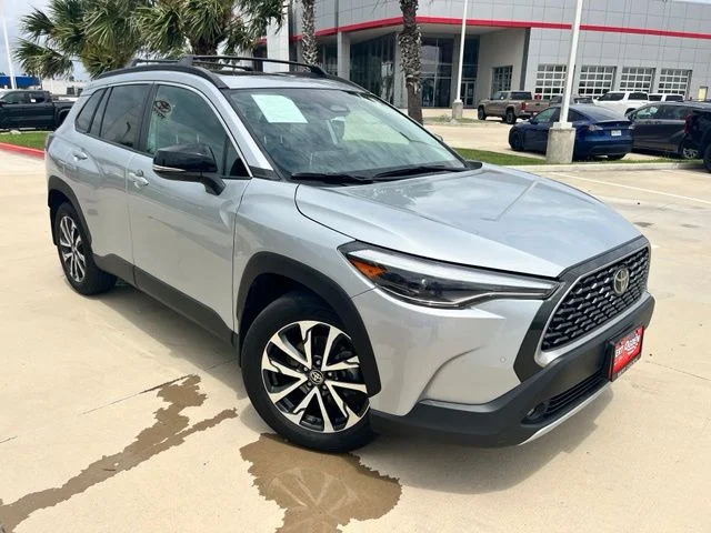 2025 Toyota Corolla Cross XLE