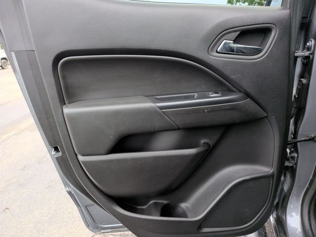 Used 2018 Gray Chevrolet ZR2 image 28