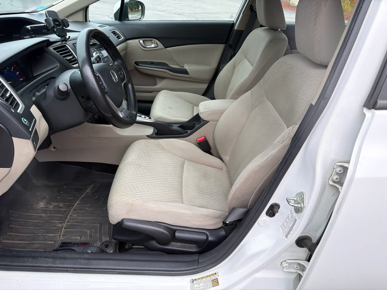 Used 2014 Taffeta White Honda LX image 5