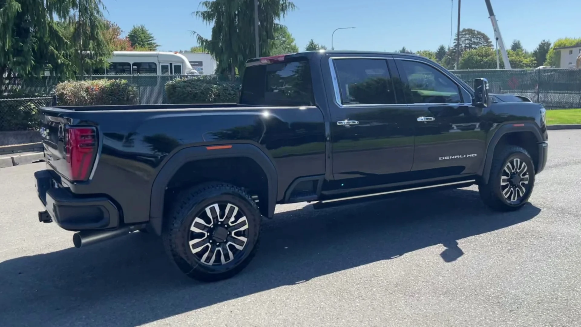2025 GMC Sierra 3500HD Denali Ultimate - Photo 79