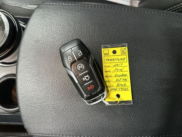 Used 2017 Black Ford XLT image 33