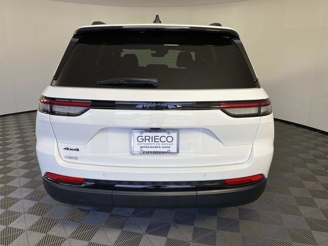 Used 2025 White Jeep Altitude X image 7