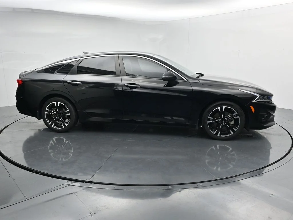 Used 2024 Black Kia GT-Line image 8