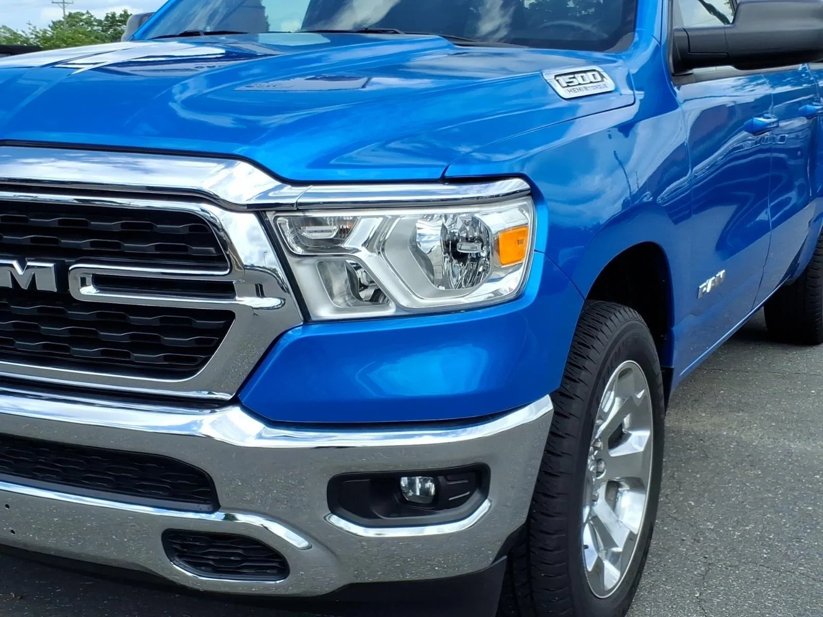 Used 2022 Hydro Blue Pearlcoat Ram Big Horn image 14