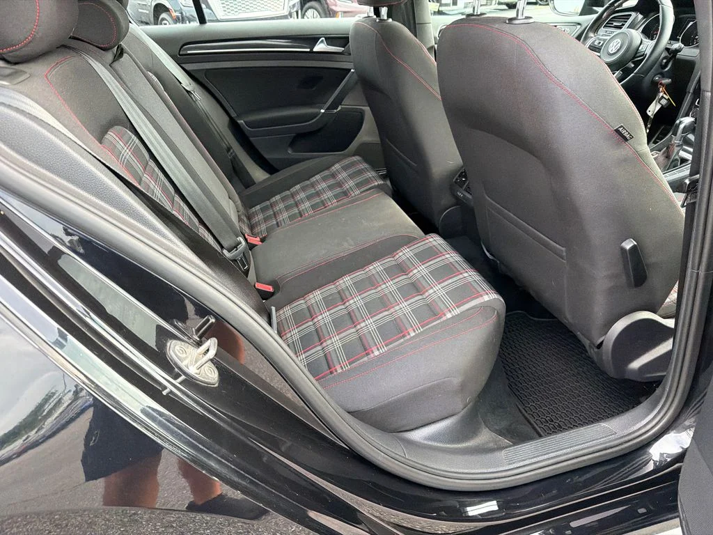 Used 2017 Black Volkswagen S image 15