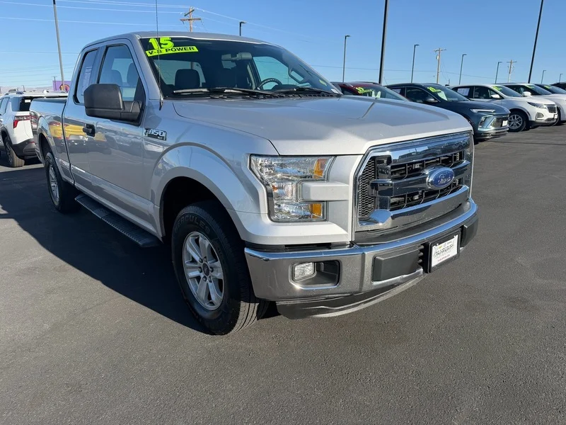 Used 2015 Ingot Silver Meta Ford XLT image 1