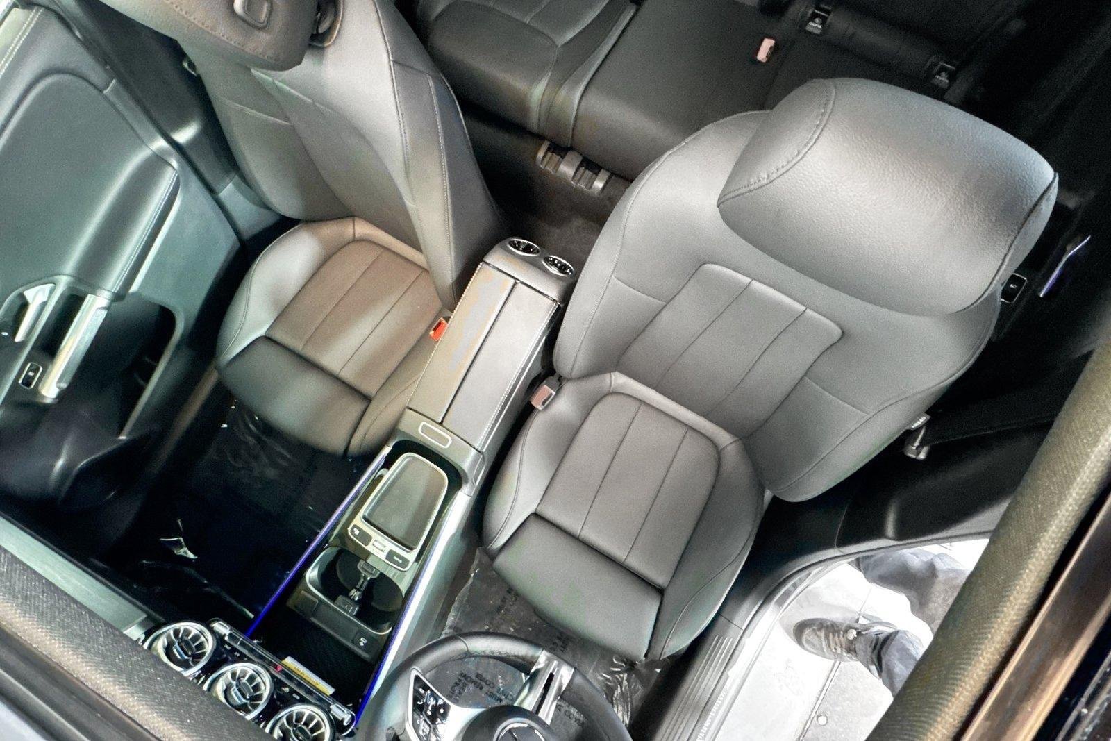 New 2026 Mountain Grey Metallic Mercedes-Benz GLB 250 image 19
