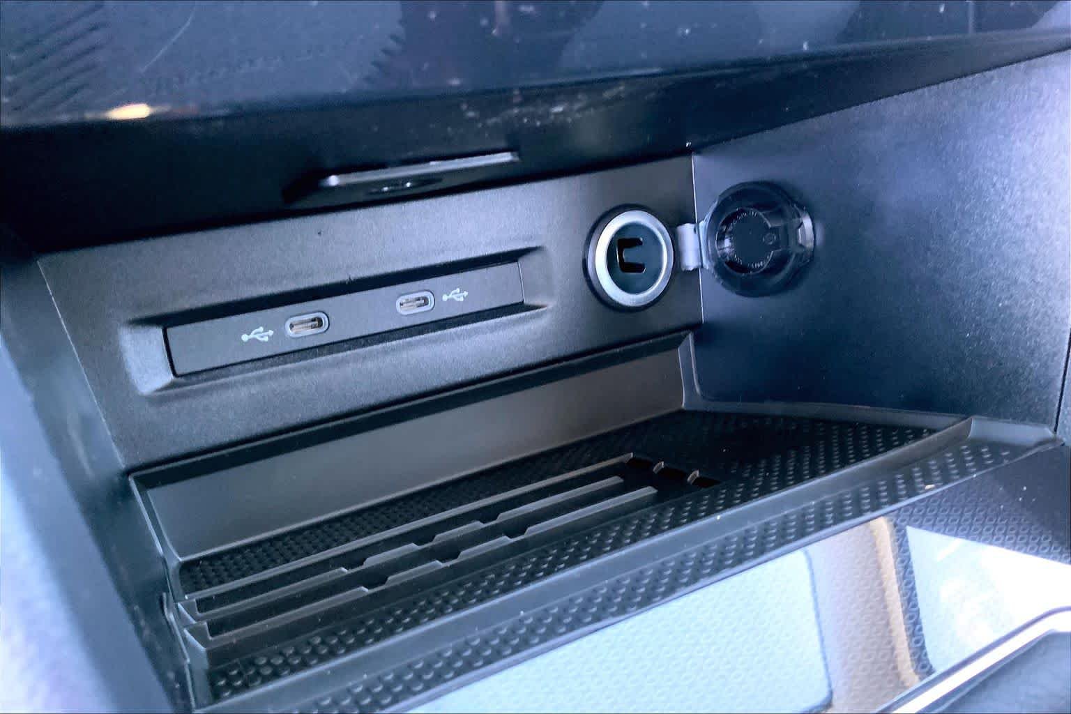 New 2026 Deep Black Pearl Volkswagen SE Black image 19