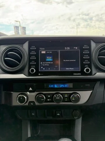 2022 Toyota Tacoma SR - Photo 10