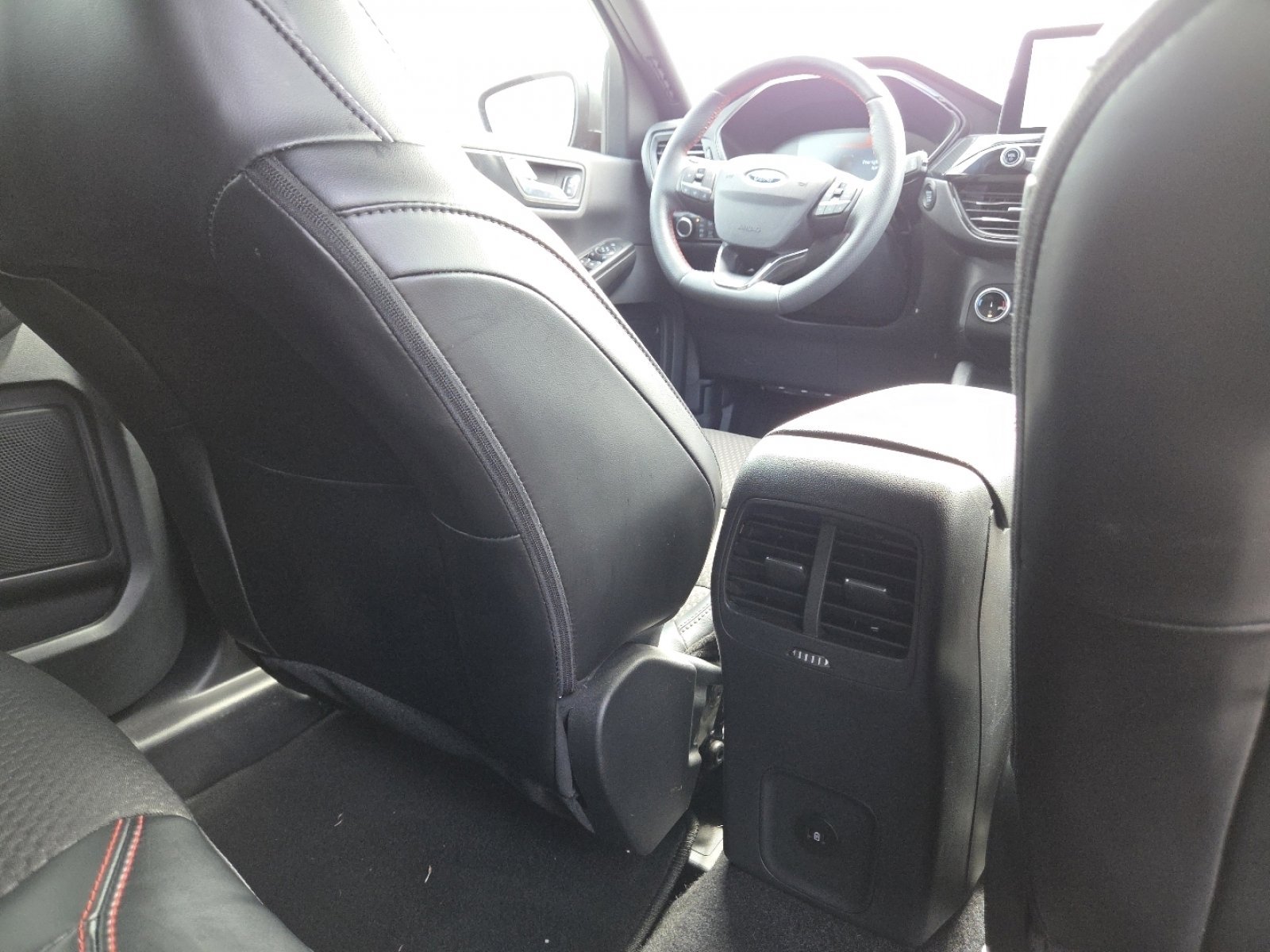 2024 Ford Escape ST-Line - Photo 25