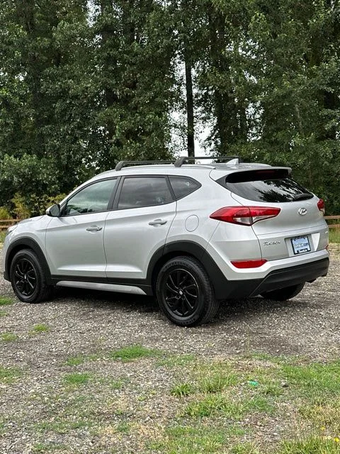 Used 2018 Molten Silver Hyundai SEL image 7
