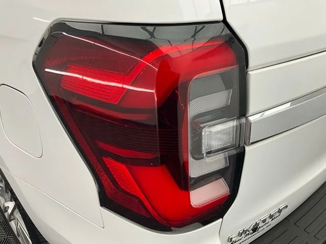 Used 2024 White Ford Limited image 25
