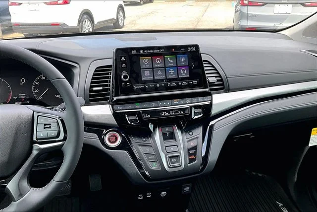 New 2026 Sonic Gray Pearl Honda Touring image 6