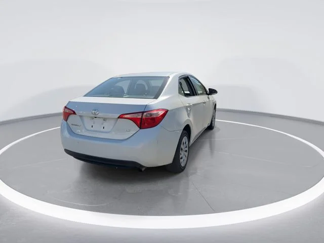 Used 2019 White Toyota LE image 8