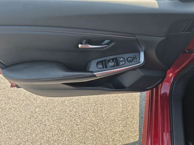 Used 2020 Red Nissan SR image 12