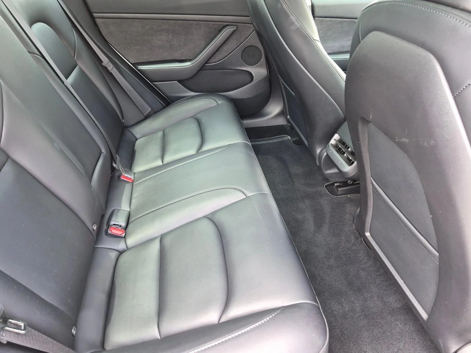 Used 2023 Pearl White Multi-Coat Tesla  image 20