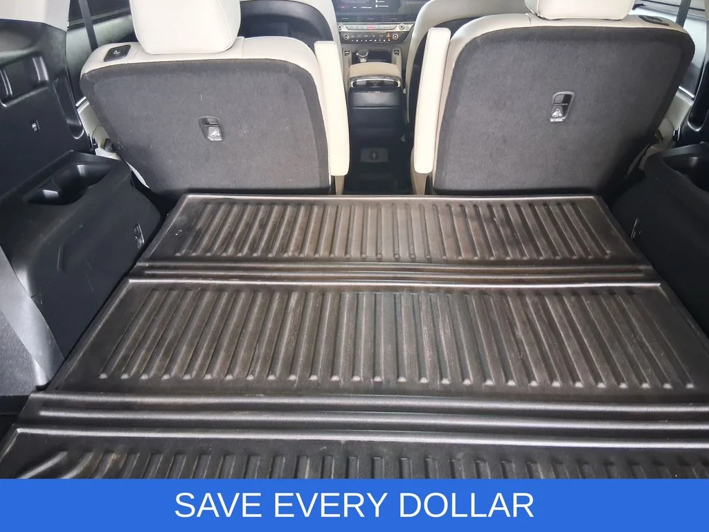 Used 2023 Black Kia SX image 17