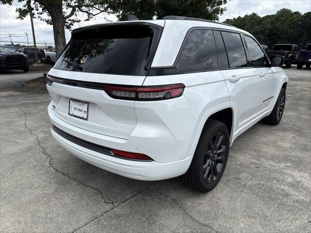 New 2026 Bright White Clear-Coat Exterior Paint Jeep Limited image 7