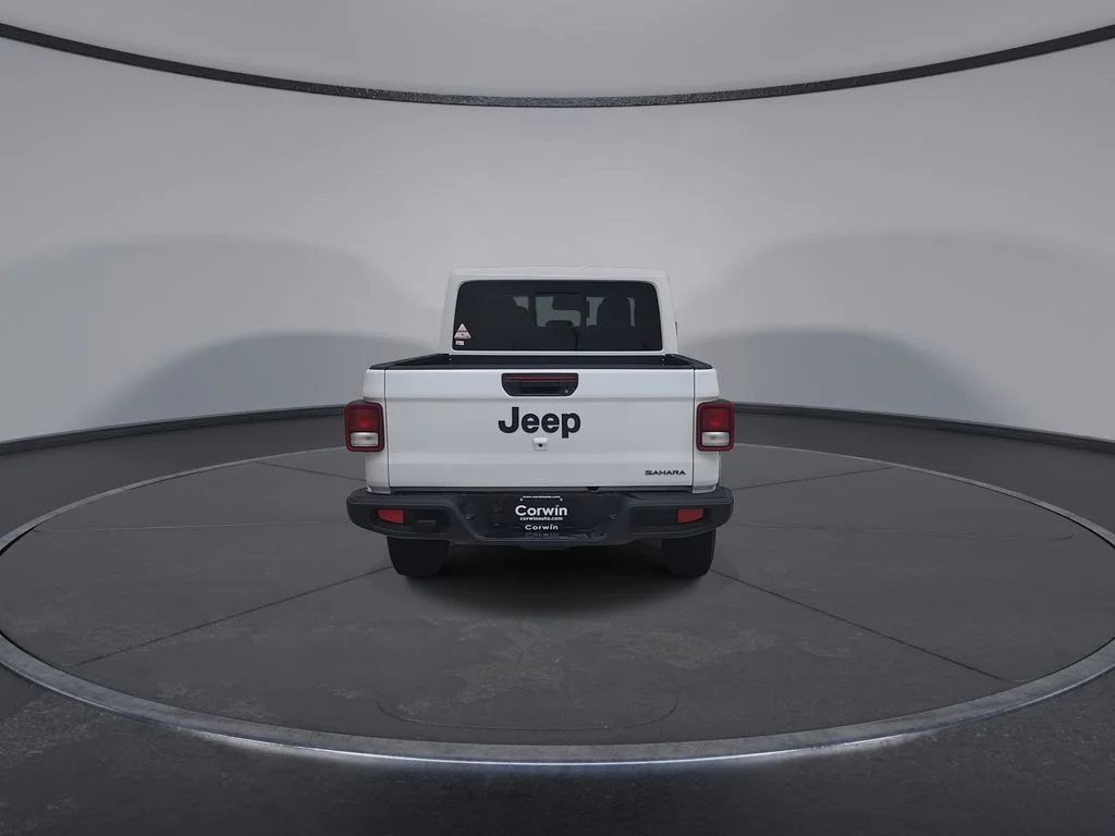 New 2026 Bright White Clear-Coat Exterior Paint Jeep Sahara image 13