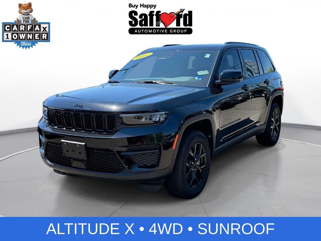 Used 2025 Black Jeep Altitude X image 1