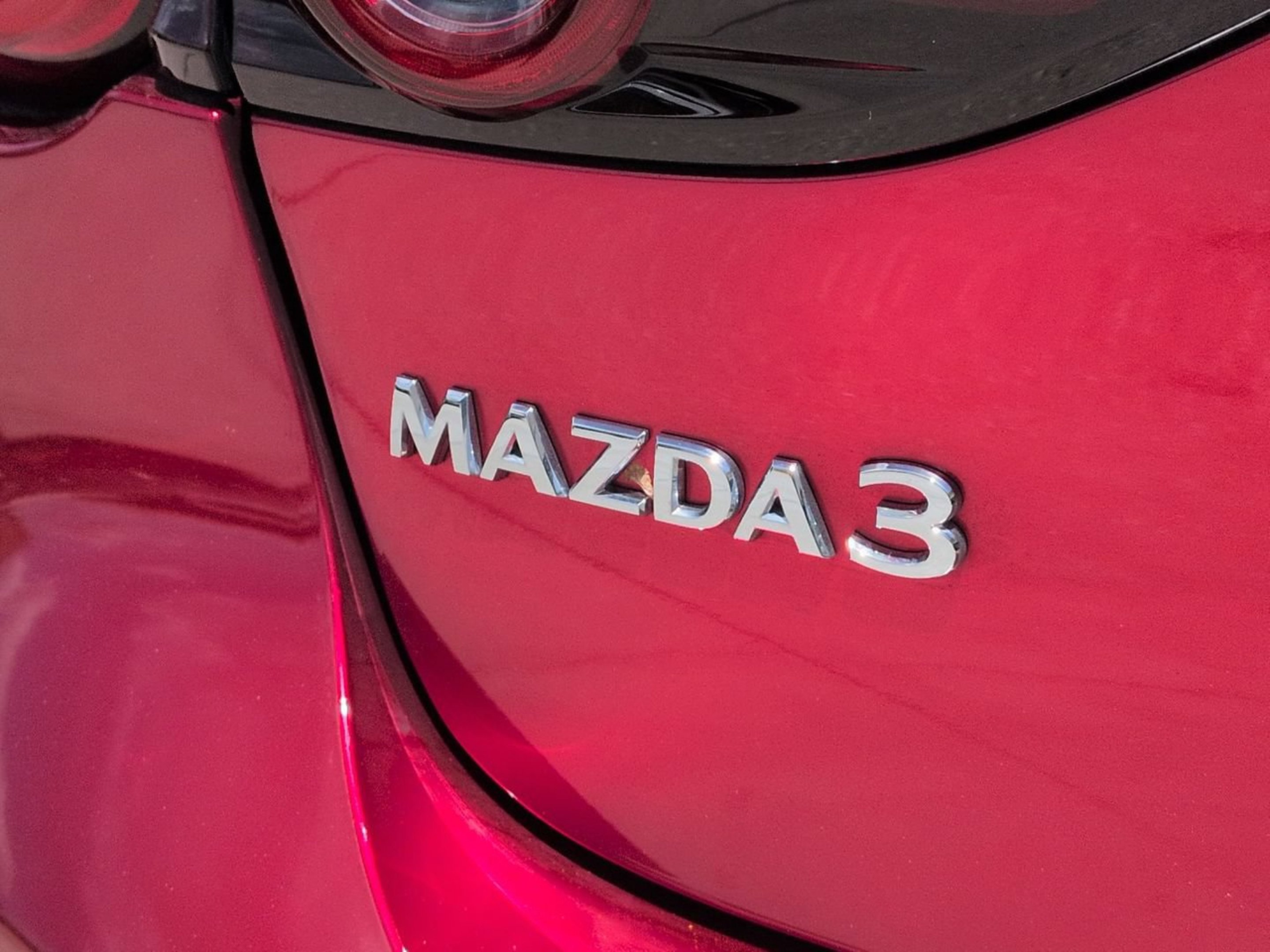 Used 2025 Soul Red Crystal Metallic Mazda 2.5 S Preferred Package image 13