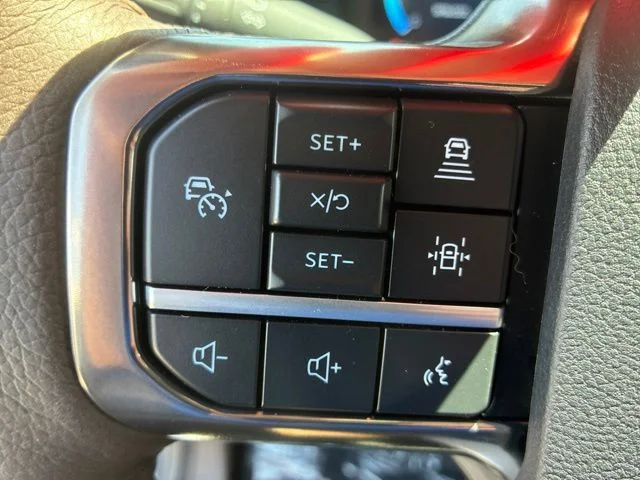 New 2026 Glacier Gray Metallic Tri-Coat Ford F-350® King Ranch® image 40