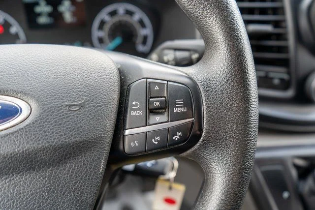Used 2024  Ford Base image 17