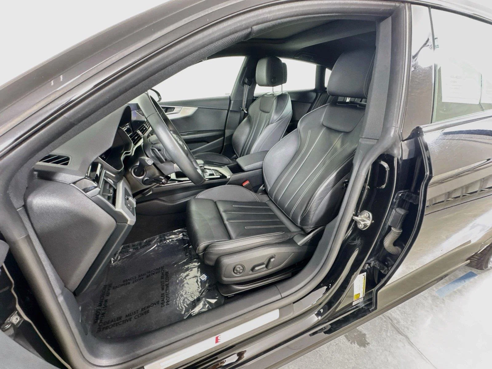 Used 2025 Mythos Black Metallic Audi S line Premium image 21