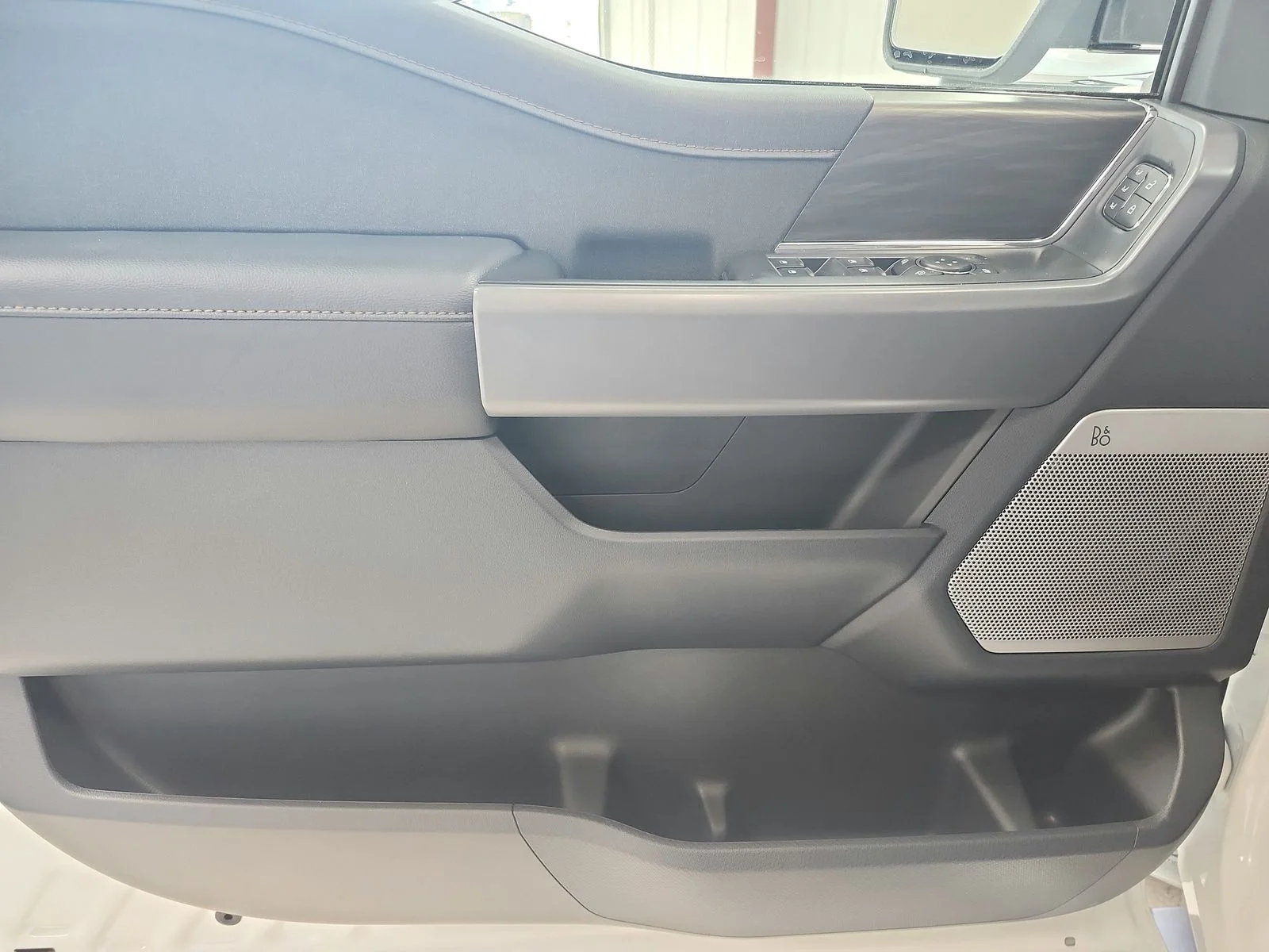 New 2026 White Ford Lariat image 35