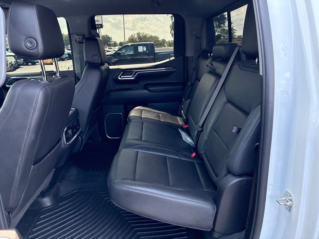 Used 2022 White Chevrolet LTZ image 15
