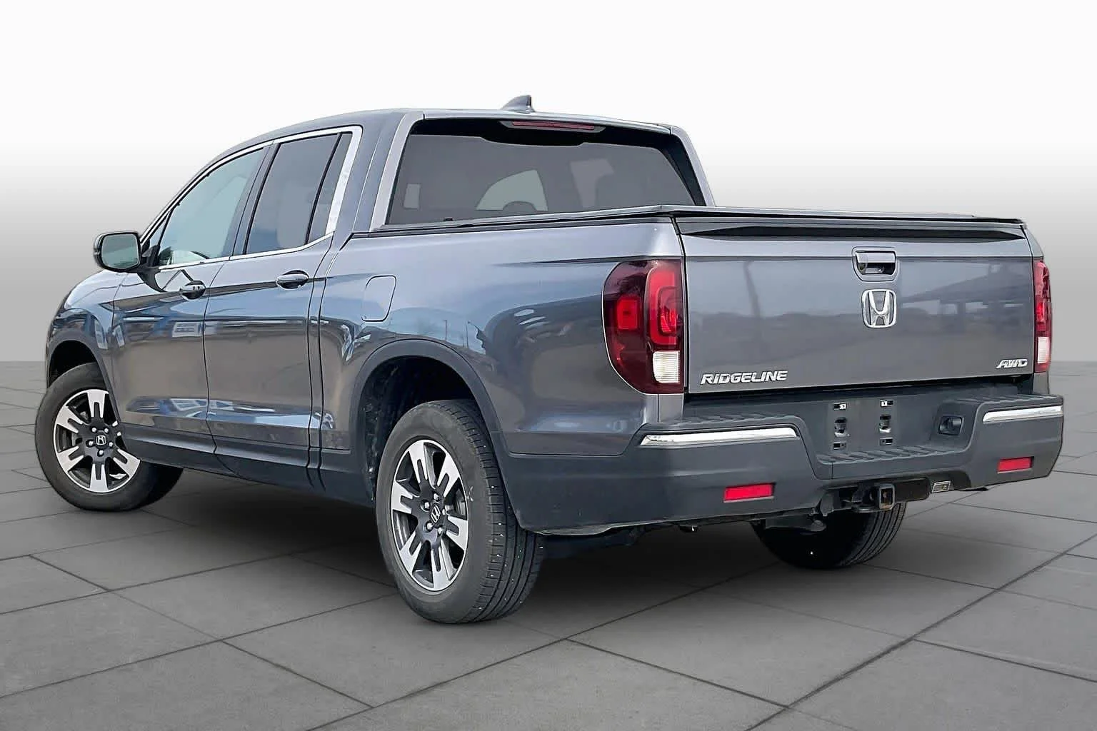 Certified Used 2018 Modern Steel Metallic Honda RTL image 12